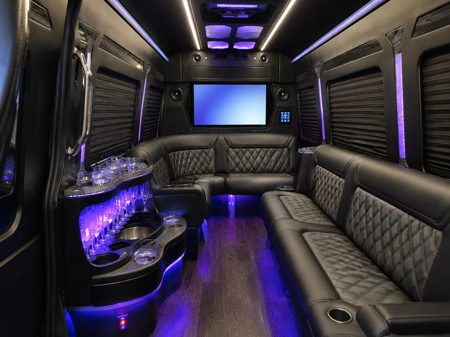 charterbusrentallauderhillfl com makes it simple to compare long distance bus options and pricing from lauderhill