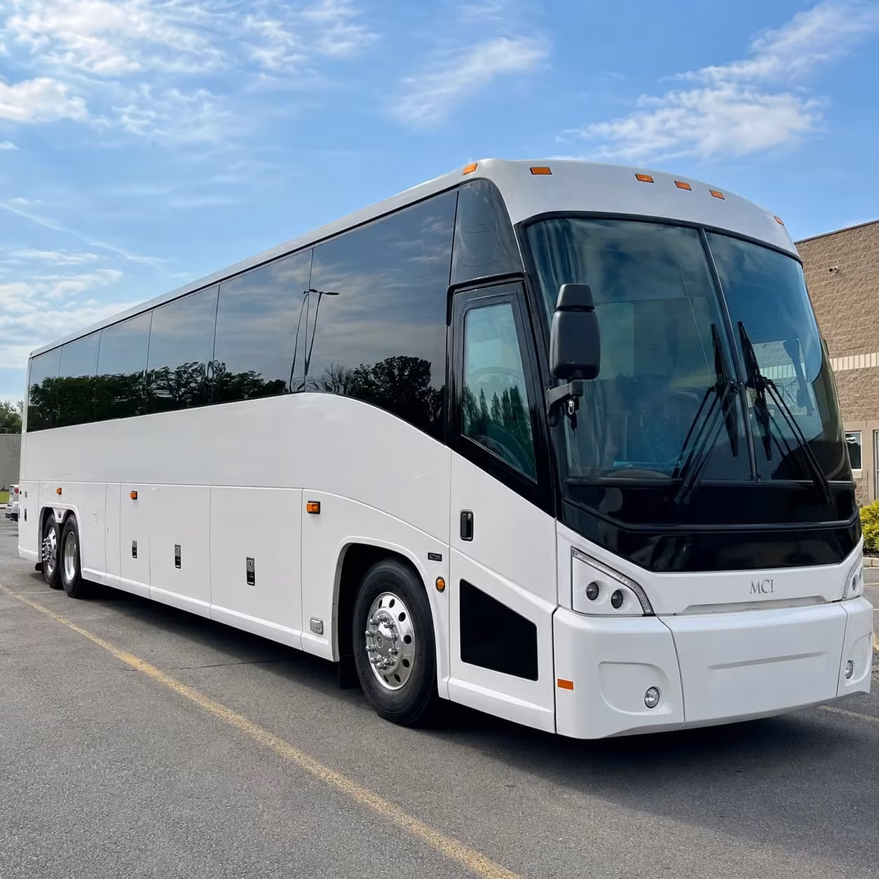 for groups heading to tampa a long distance bus rental from lauderhill handles the whole trip
