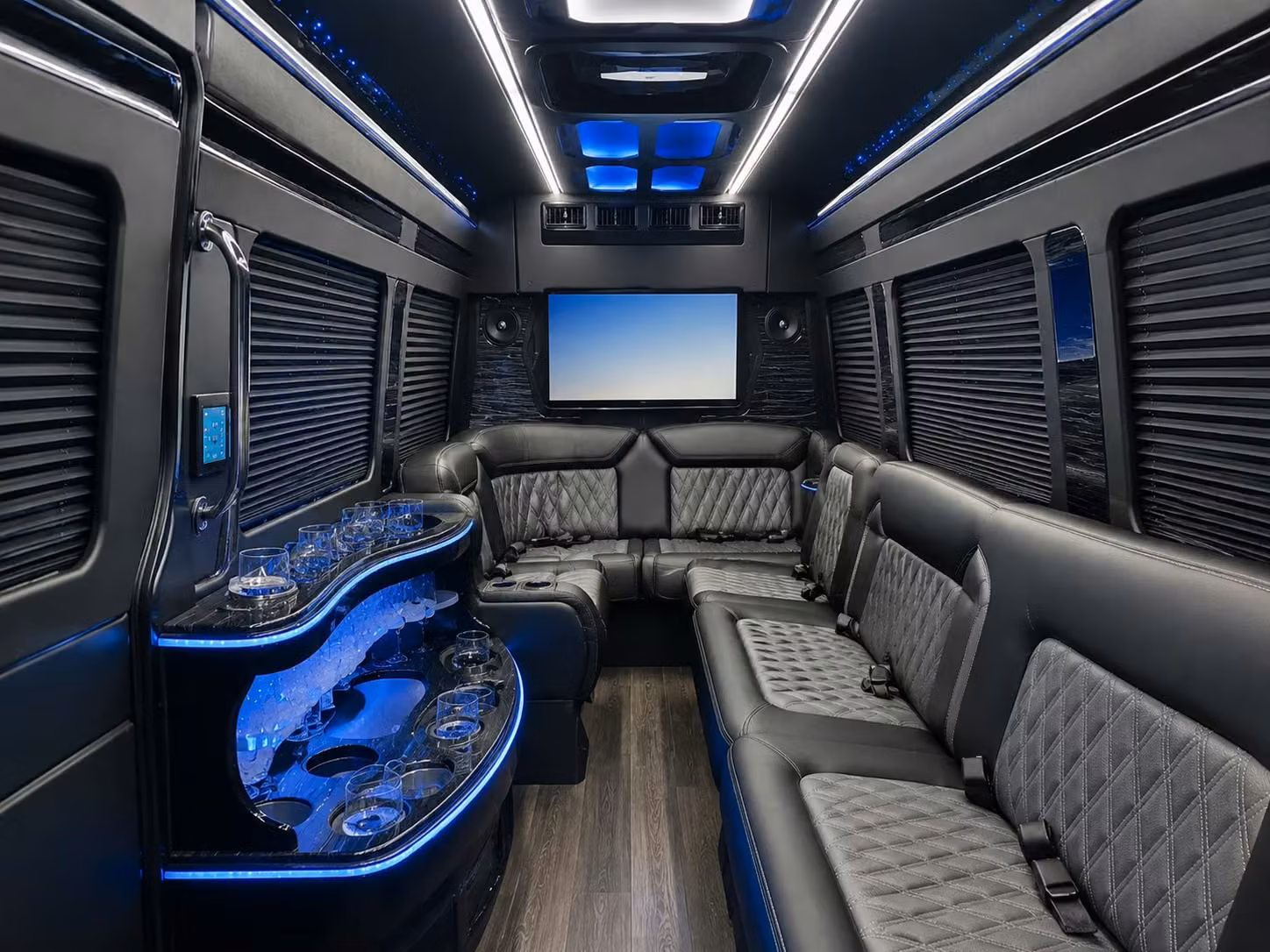 sports fan transportation and sporting event shuttle buses in lauderhill